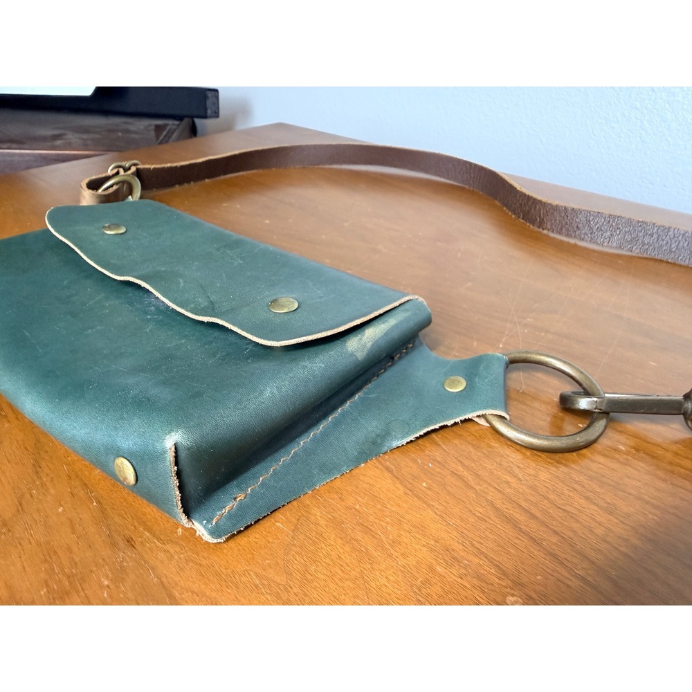 Triumph Outpost Artisan Leather Hip Bag Women's Green Leather Crossbody Fanny - Picture 5 of 12
